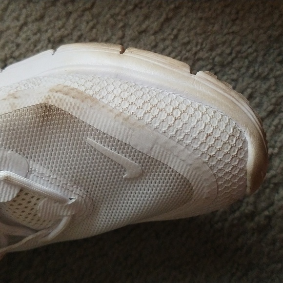 Nike Air Max Women's Sneakers - Picture 10 of 16